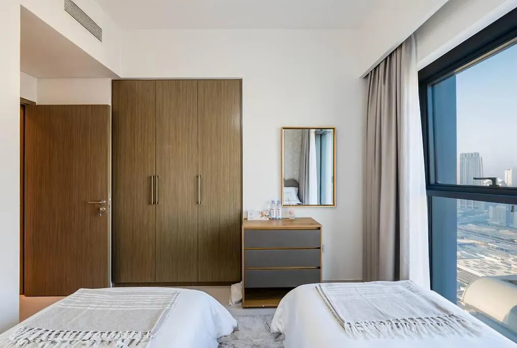 Venetian - Spacious 3Br Apartment With Stunning Burj Views Dubai 0*,  Emirados Árabes Unidos