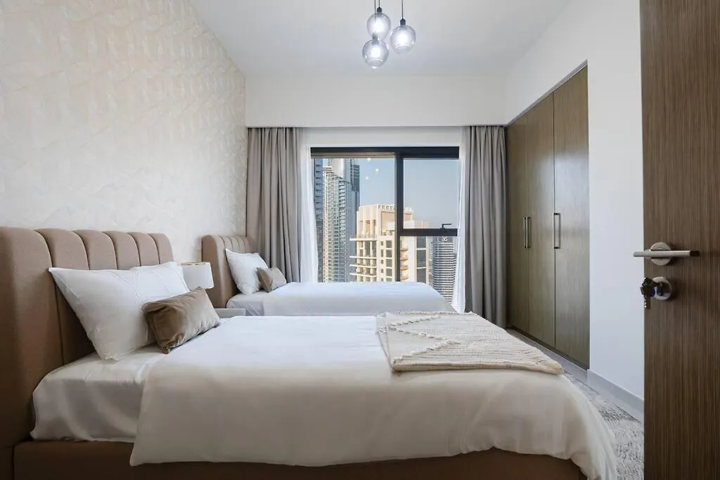 Venetian - Spacious 3Br Apartment With Stunning Burj Views Дубай