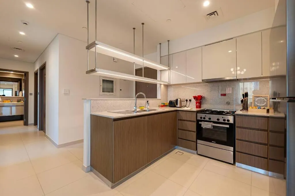 Venetian - Spacious 3Br Apartment With Stunning Burj Views Дубай